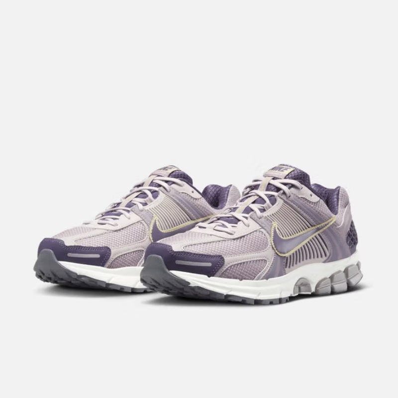 Nike's New Lightweight, Cushio - Women Shoes Must Have avis et prix
